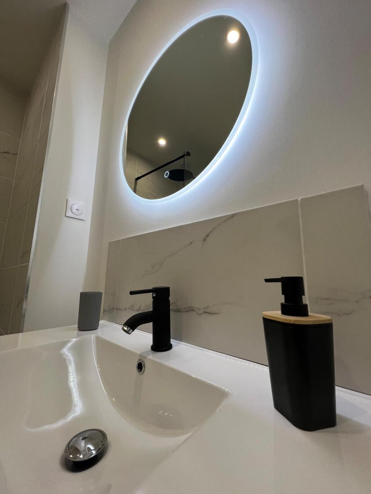 Casa Faro -T2 -Hyper Centre Brive -Rue Commercante Buitenkant foto